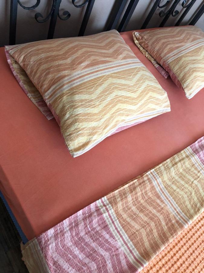 Hostel Anton Тиват Екстериор снимка