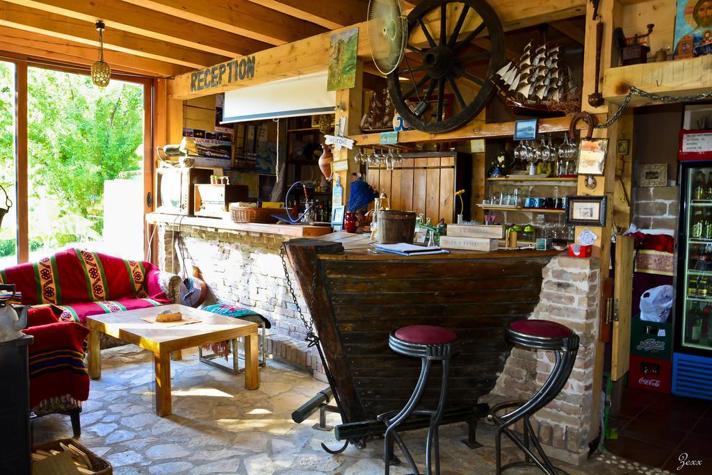 Hostel Anton Тиват Екстериор снимка