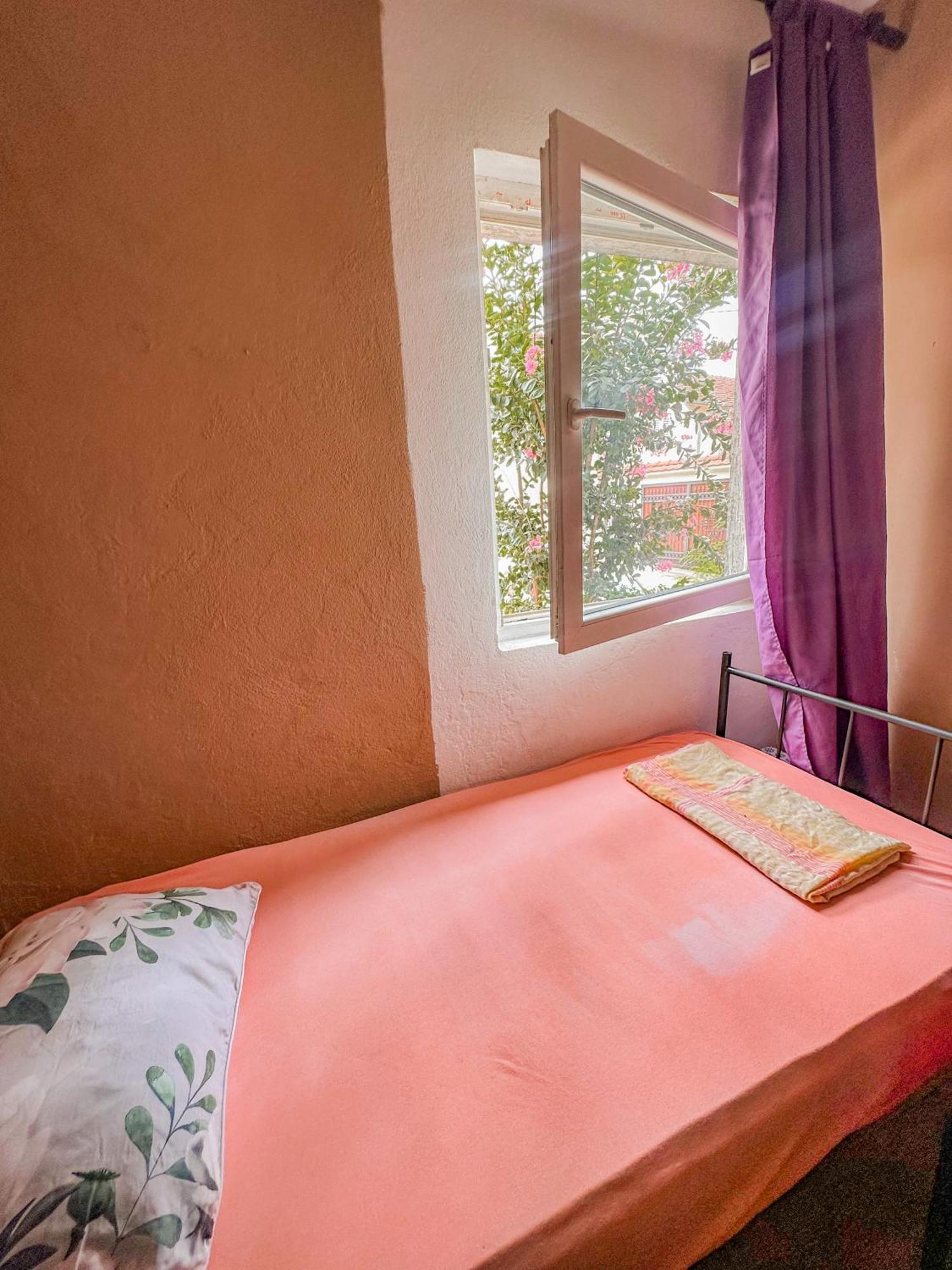 Hostel Anton Тиват Екстериор снимка