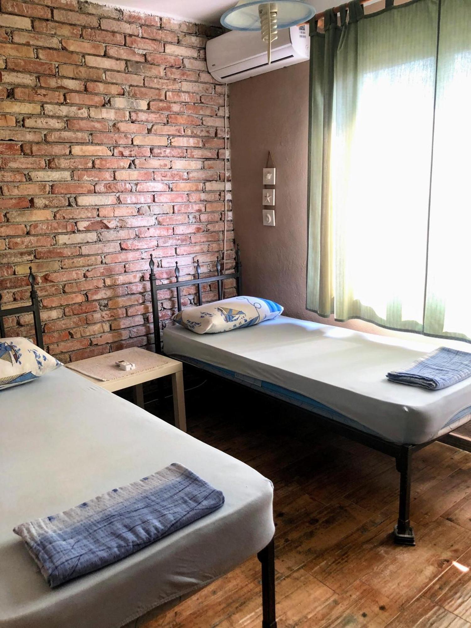 Hostel Anton Тиват Екстериор снимка