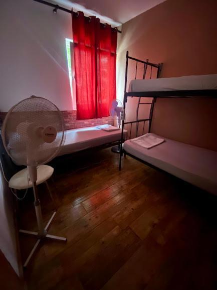 Hostel Anton Тиват Екстериор снимка