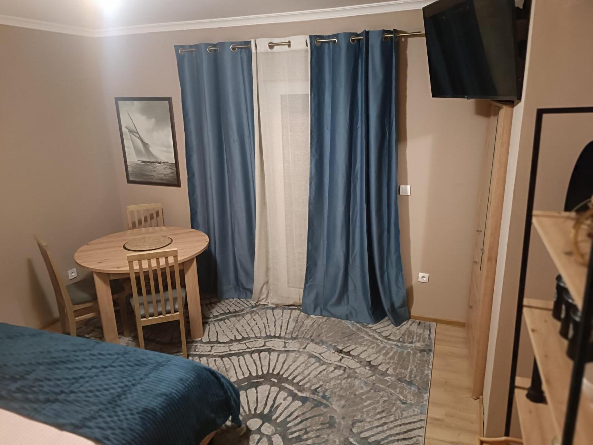 Hostel Anton Тиват Екстериор снимка