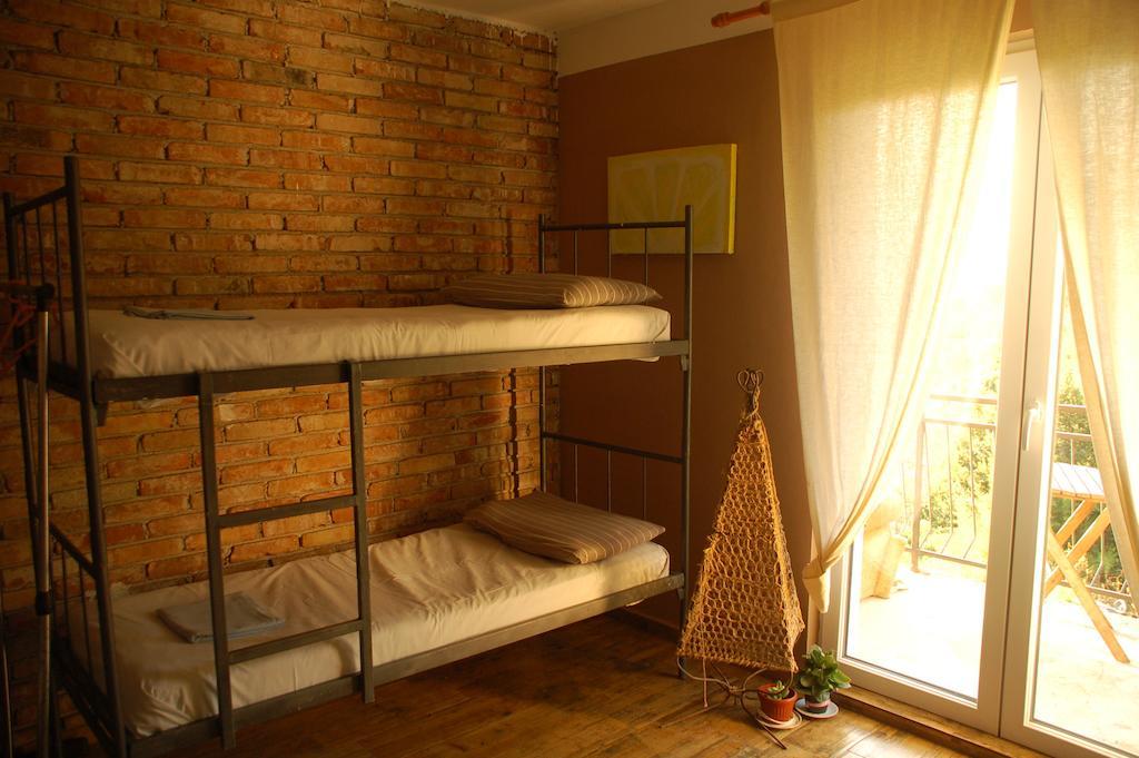 Hostel Anton Тиват Стая снимка