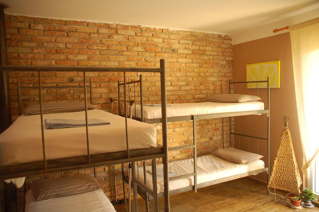 Hostel Anton Тиват Стая снимка