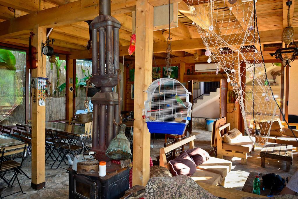 Hostel Anton Тиват Екстериор снимка
