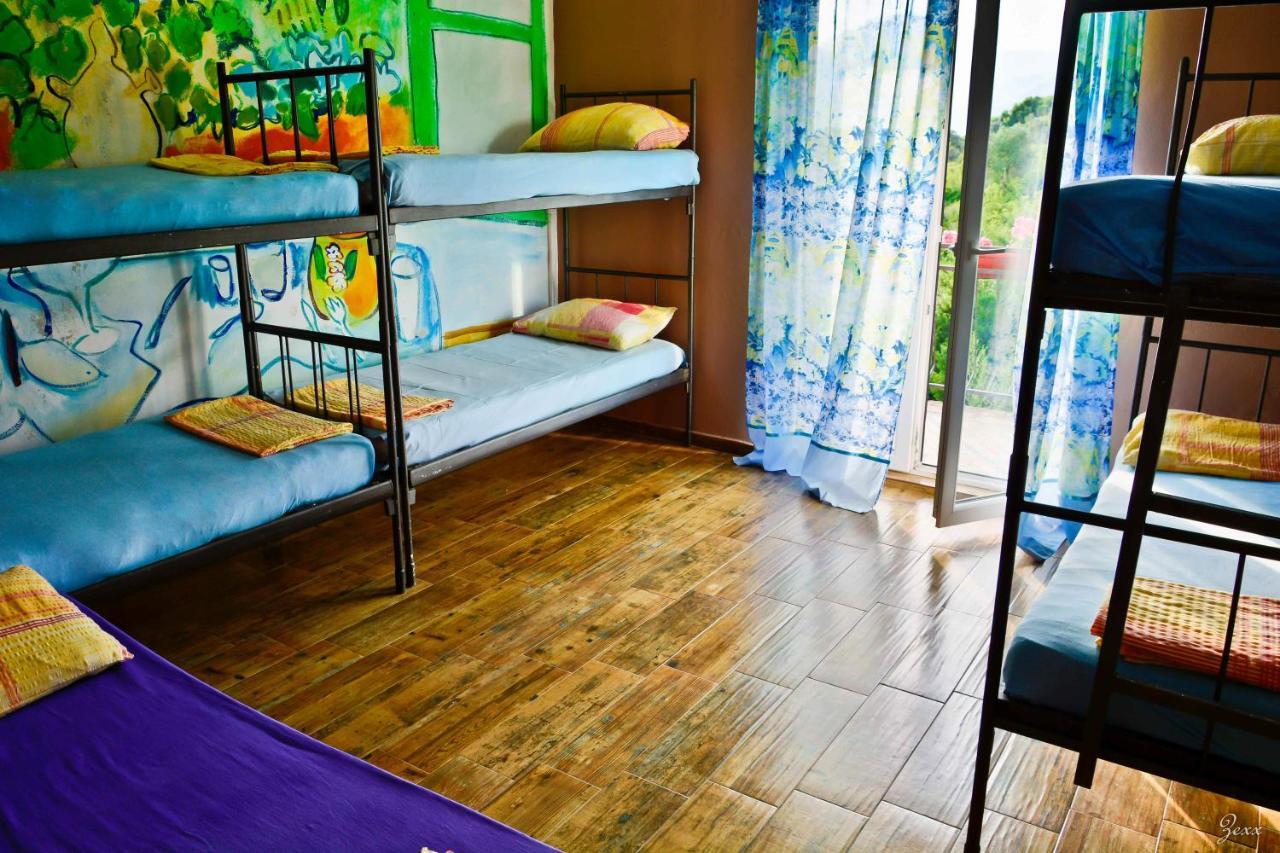 Hostel Anton Тиват Стая снимка